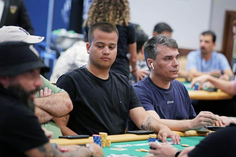 caio araujo chip leader wsop brazil poker